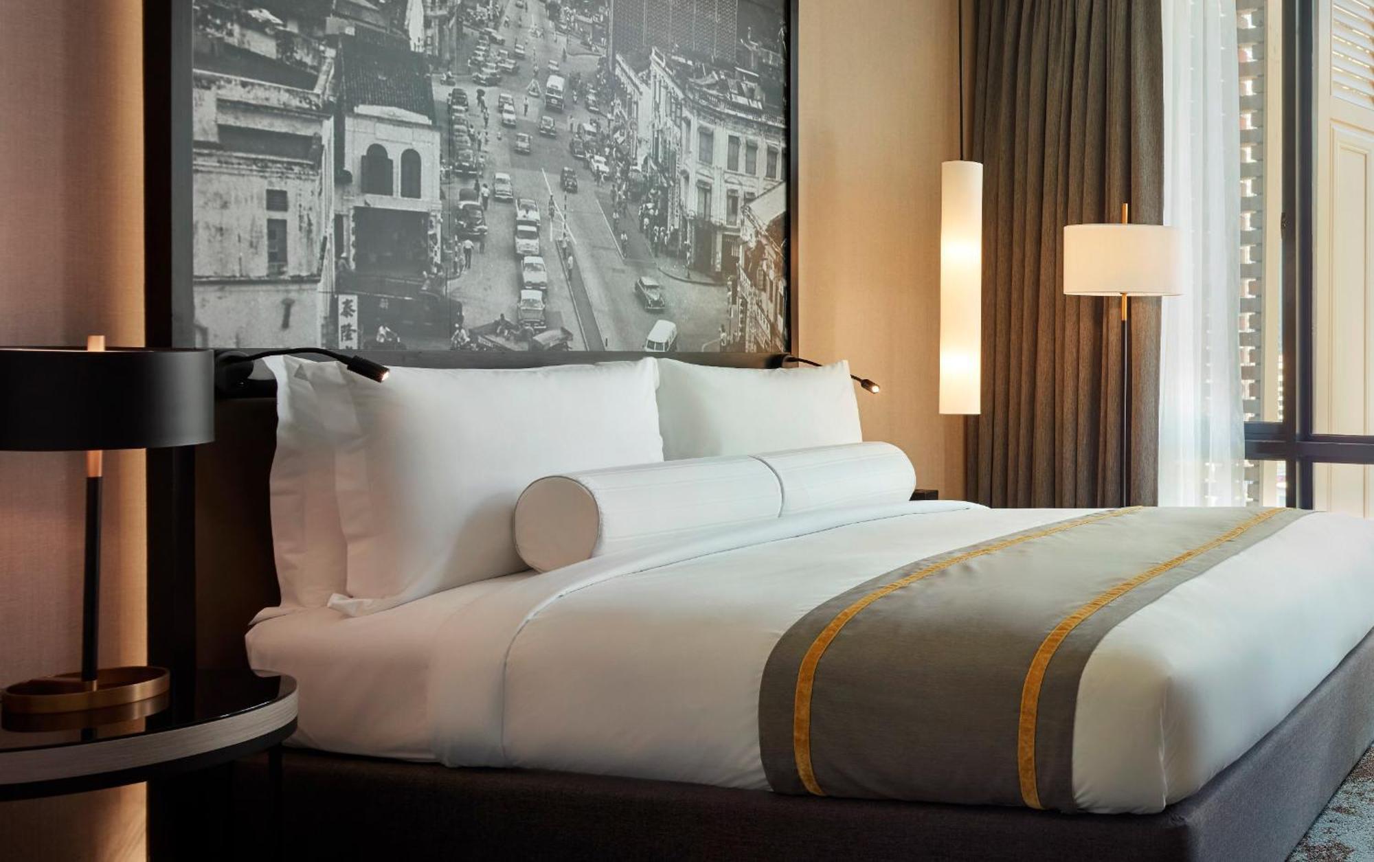 Hotel Stripes Kuala Lumpur, Autograph Collection מראה חיצוני תמונה A bedroom at the hotel