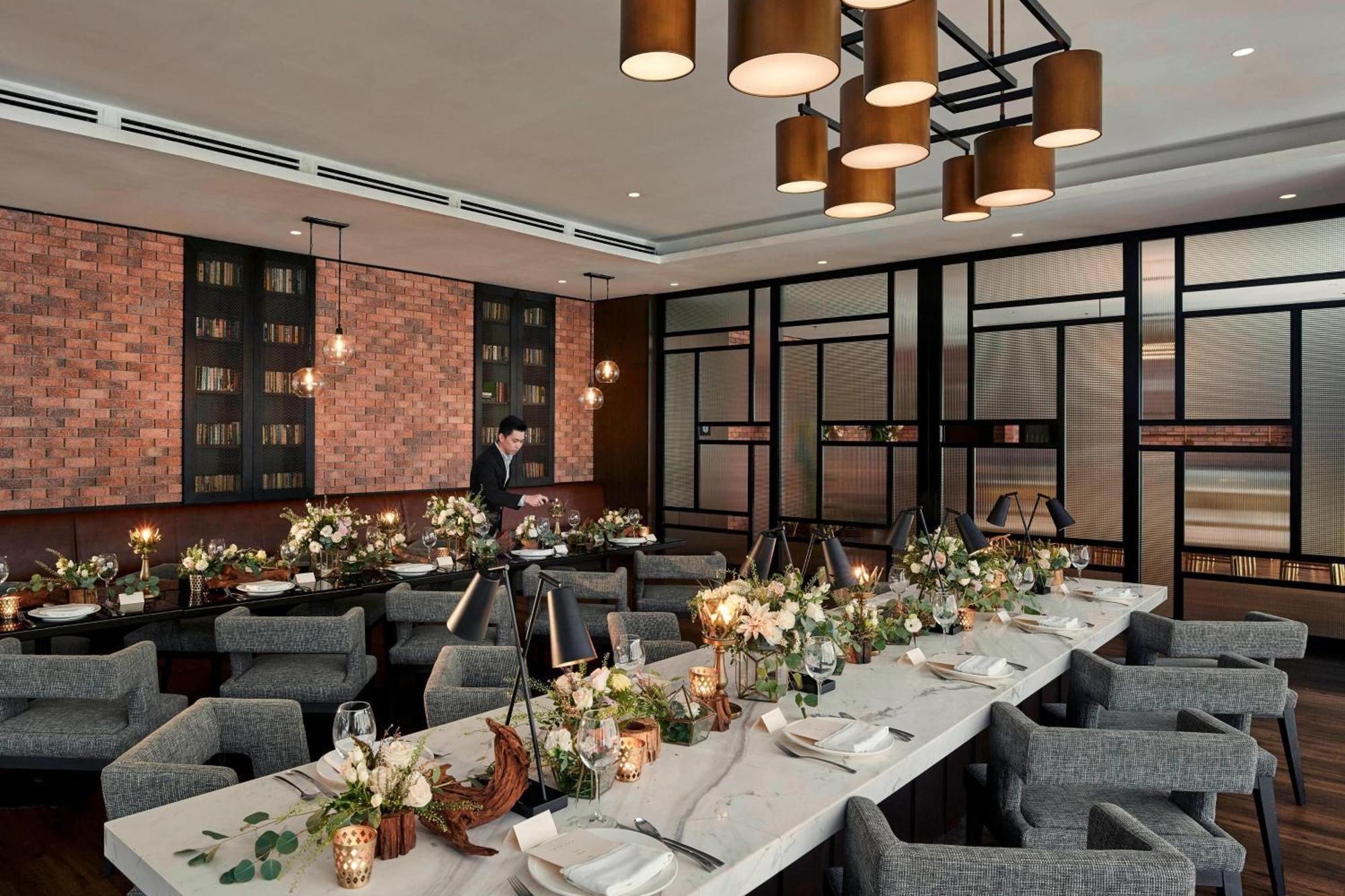Hotel Stripes Kuala Lumpur, Autograph Collection מראה חיצוני תמונה The private dining room at the restaurant