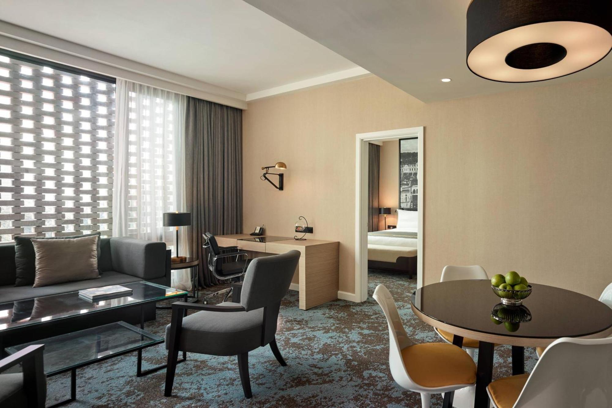 Hotel Stripes Kuala Lumpur, Autograph Collection מראה חיצוני תמונה Suite