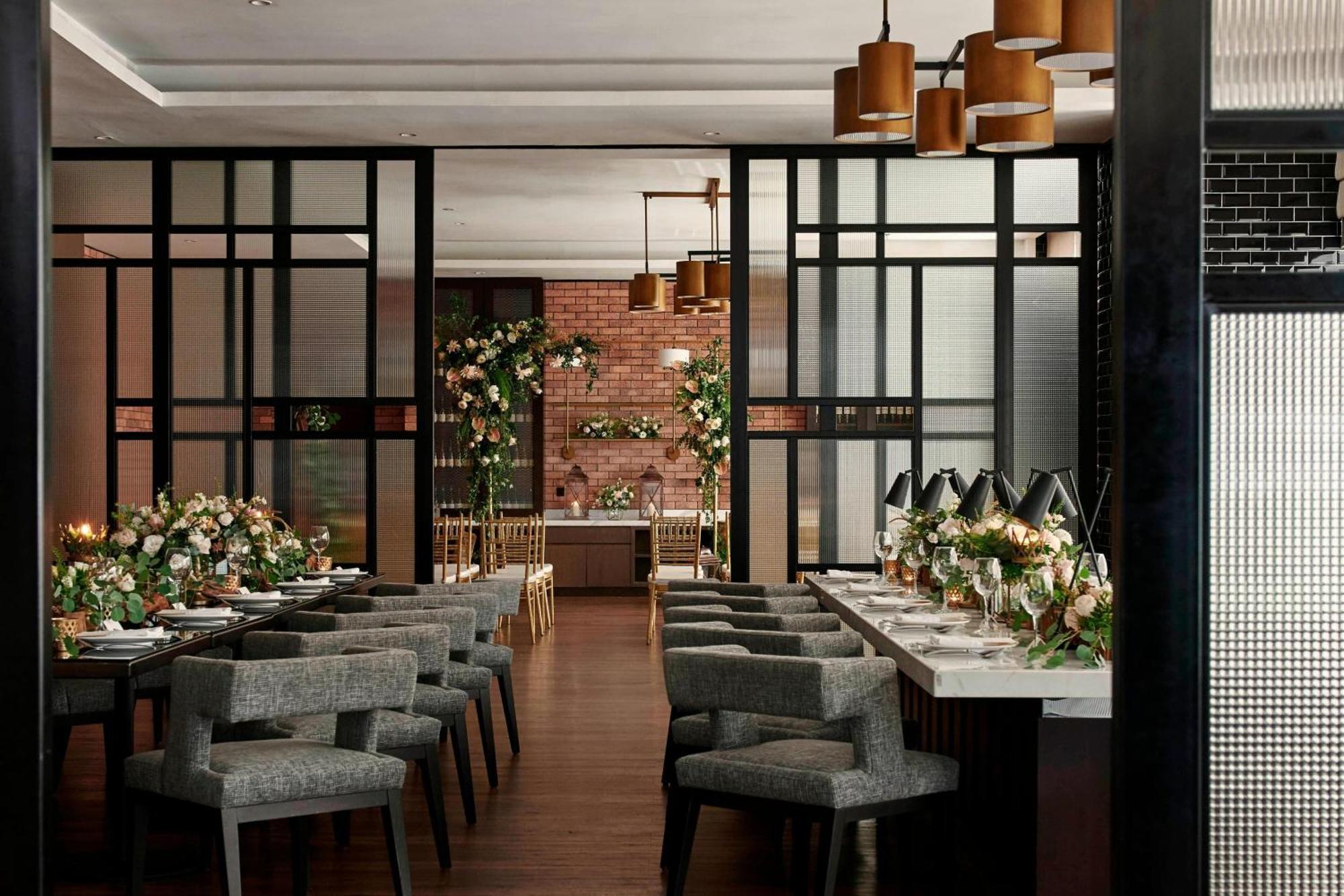 Hotel Stripes Kuala Lumpur, Autograph Collection מראה חיצוני תמונה The interior of the restaurant
